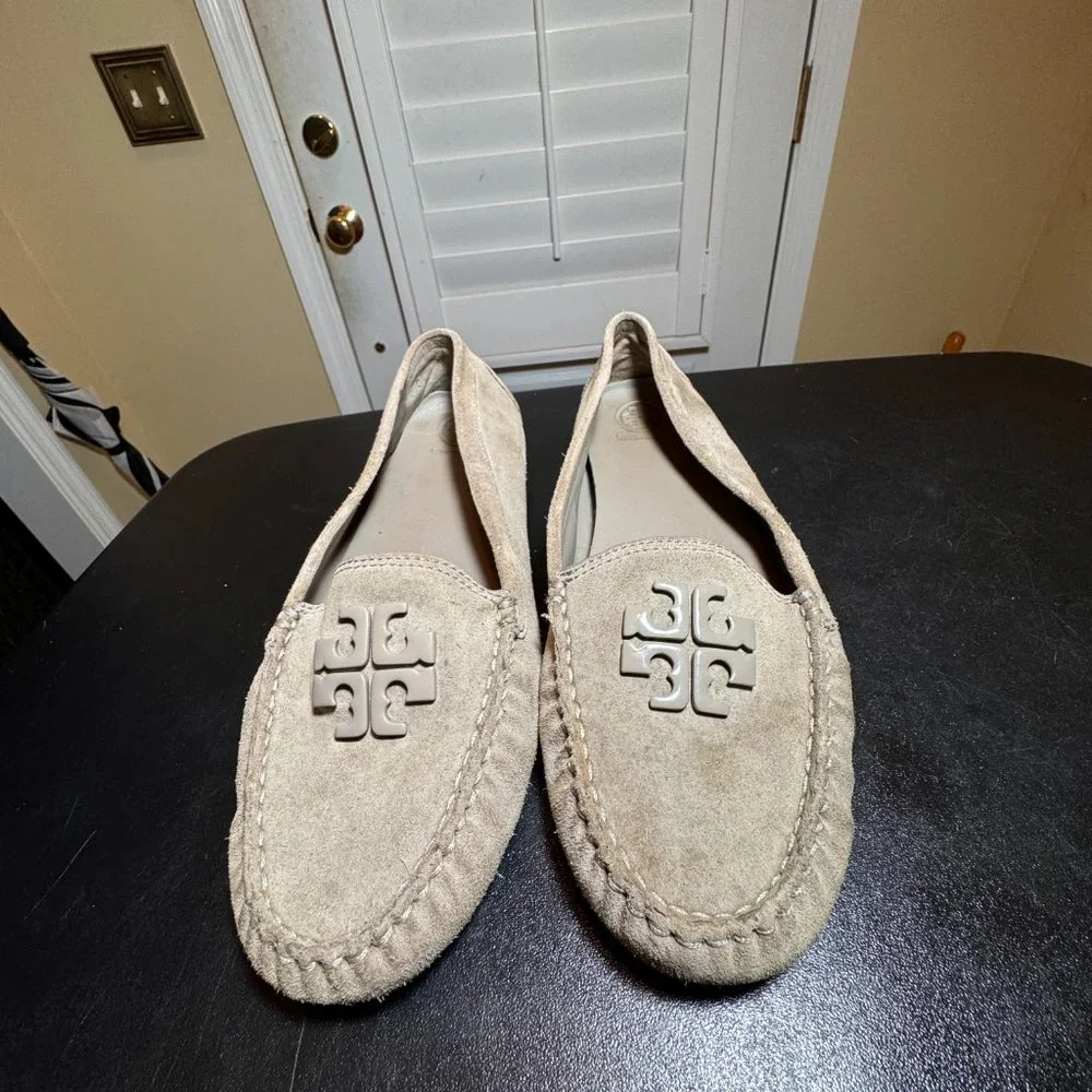Tory Burch size 9.5 tan suede leather loafers
